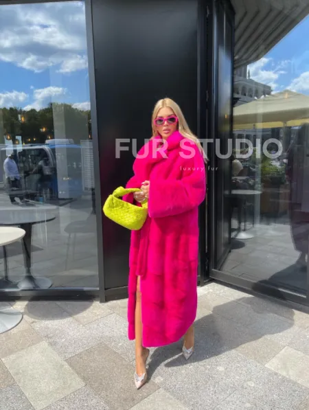 Норковая шуба в цвете фуксия длинная - фото 5