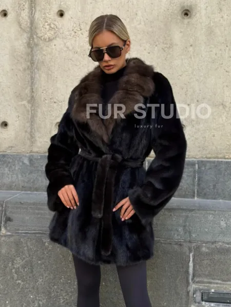 Норковая шуба махагон с куницей - фото 8