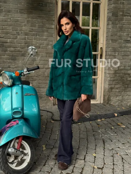 Полушубок норковый - цвет изумруд - фото 8