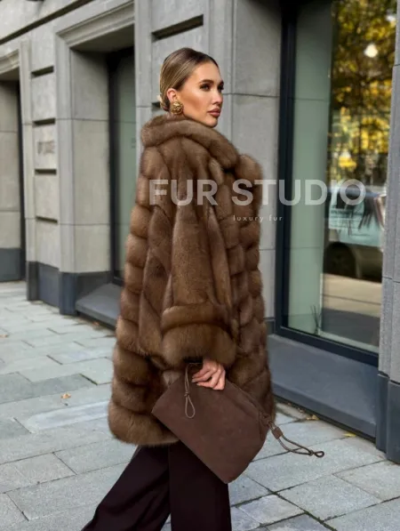 Шуба из куницы оверсайз - фото 18