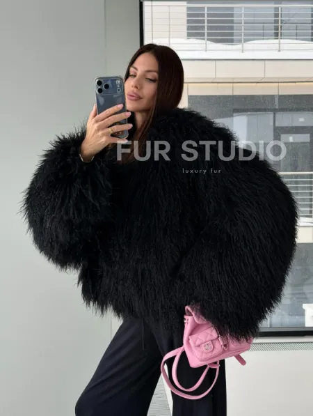 Полушубок черный из ламы - фото 15