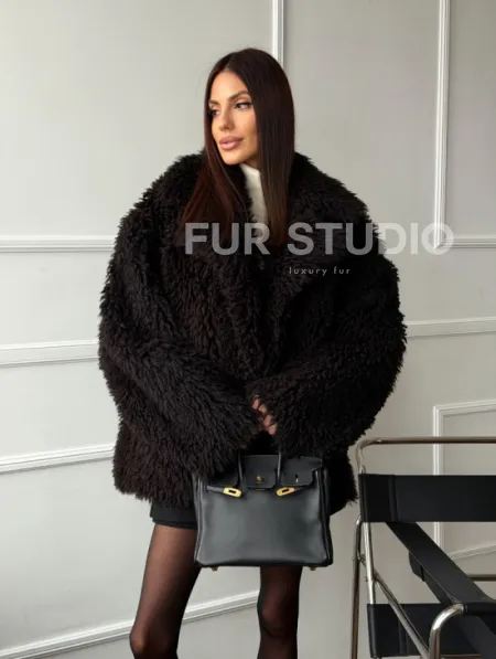 Коричневая дубленка из меха Тиградо - фото 15