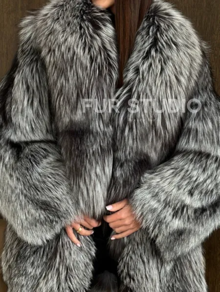 Женская шуба из чернобурки - фото 1