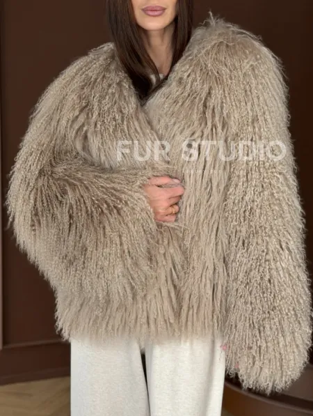 Шуба из натурального меха ламы - фото 4