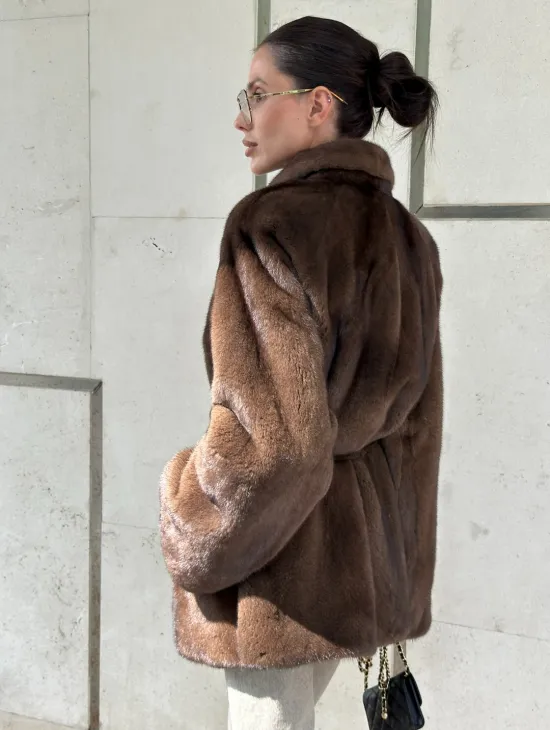 Шуба из меха Saga Furs в винтажном стиле средней длины - фото 2