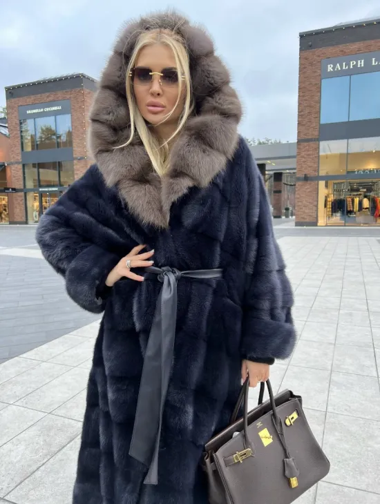 Норковая шуба с капюшоном из меха куницы - цвет инфинити (темно-синий) - фото 0