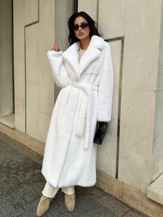 Белая норковая шуба мех SAGA  - английский воротник - фото 9