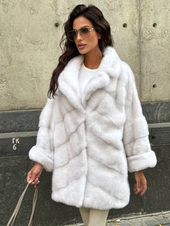 Светлый полушубок из натурального меха норки, английский воротник - фото 7