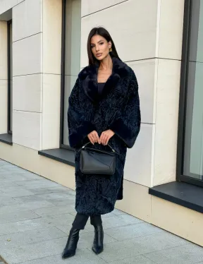 Шуба из каракуля Indigo Blue с отделкой из меха норки, фасон кокон - фото 7