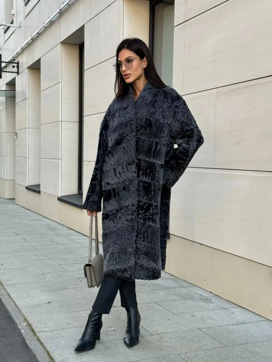 Меховое пальто из каракуля Graphite V-образный воротник - фото 10