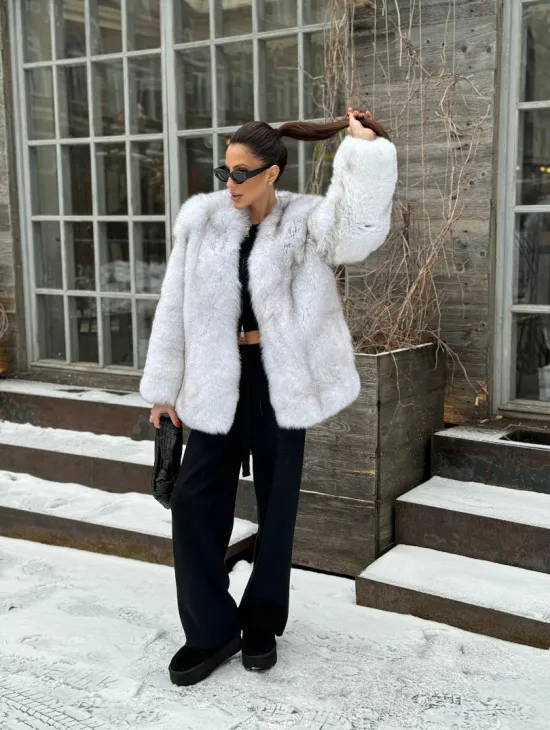 Песцовая шуба вертикального цельного кроя из меха песца - фото 10