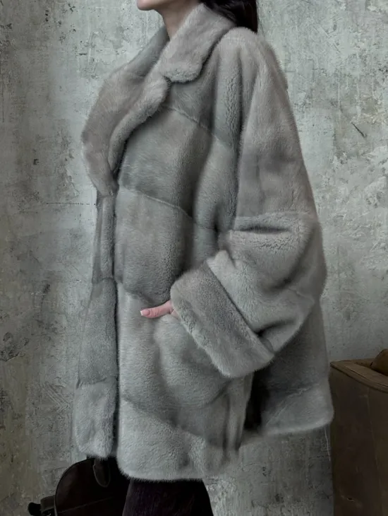 Меховое полупальто из аукционной серо-голубой норки с английским воротником - фото 2