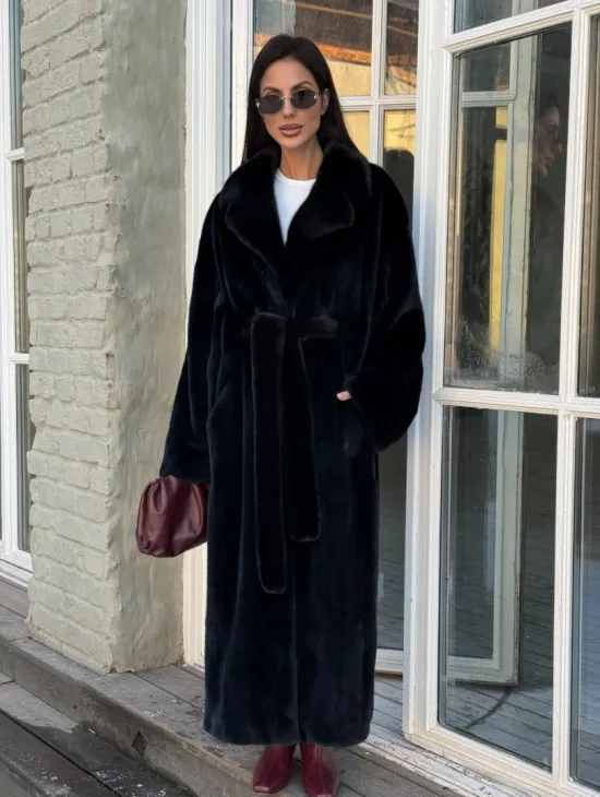 Элегантная модель женской норковой шубы с английским воротником из элитного меха норки - фото 6