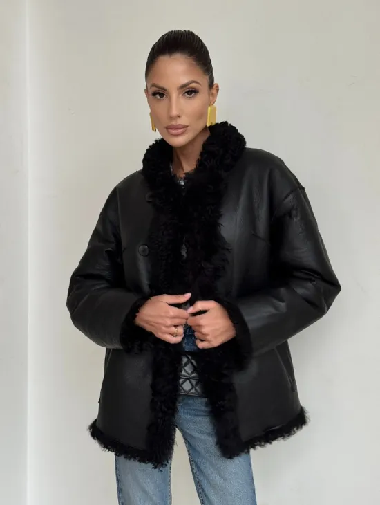 Черная двусторонняя женская дубленка зима 2025 - фото 5