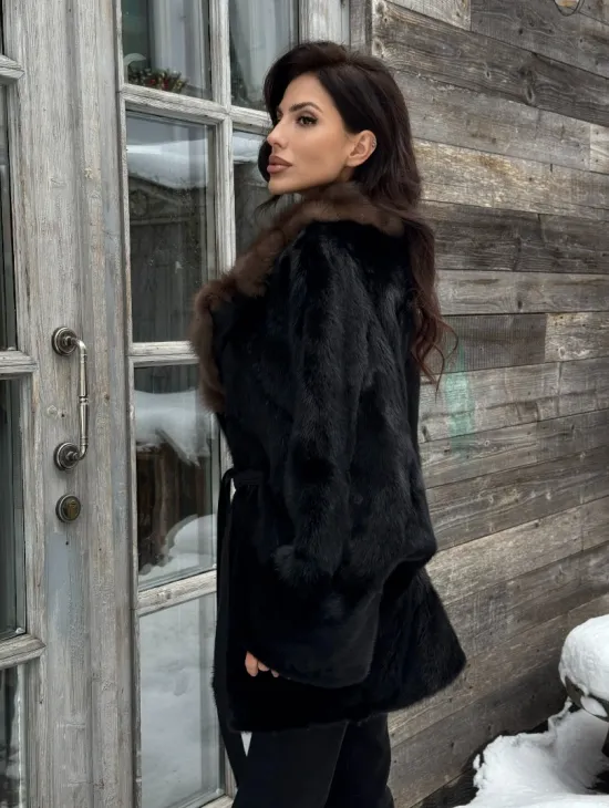 Черная шуба из норки с английским воротником из куницы - фото 8