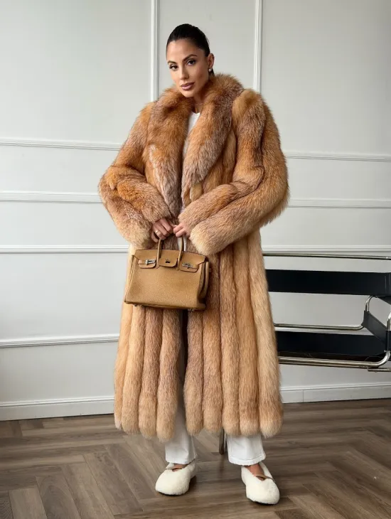 Длинная шуба из меха лисы Vintage gold с шалевым воротником - фото 0
