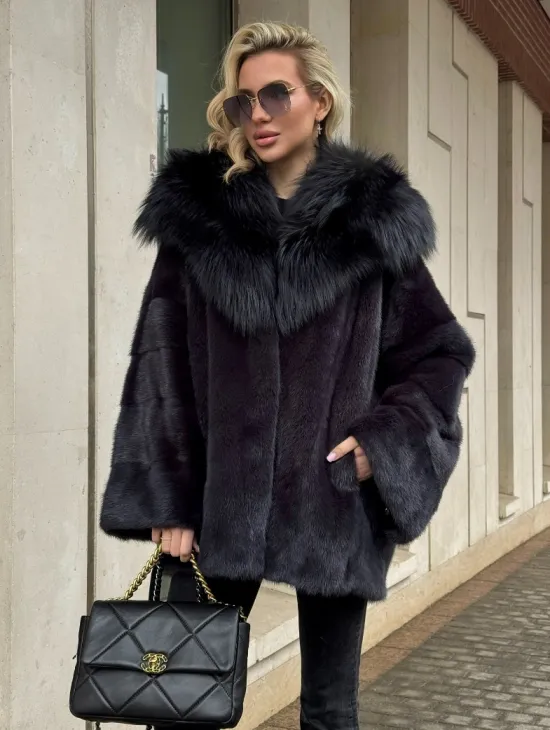 Полушубок норковый автоледи с отделкой из чернобурки на капюшоне - фото 8