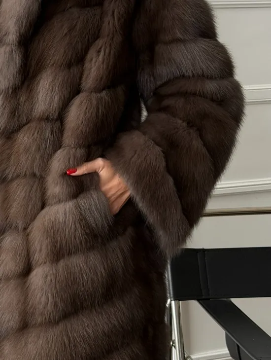 Длинная шуба из меха куницы Exclusive fur - фото 1