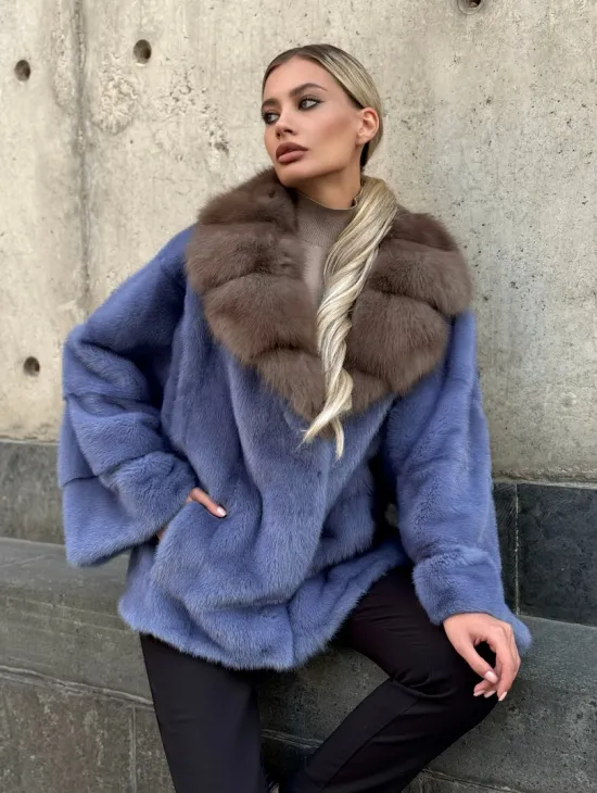 Короткая шуба норковая с воротником из куницы - фото 4