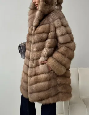 Шуба из куницы с капюшоном в цвете тор-тор - фото 2