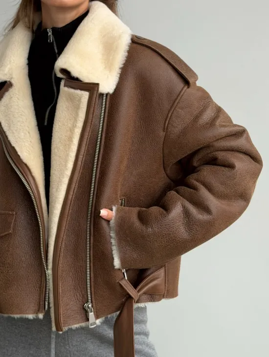 Короткая косуха-дубленка из овчины - фото 3