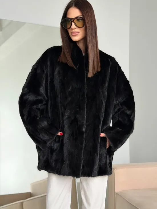 Шуба норковая из кусочков в стиле оверсайз - фото 2