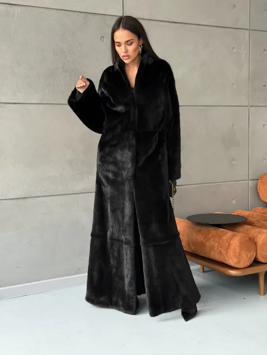 Длинная черная шуба из меха норки Saga furs - фото 10