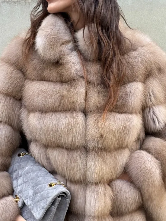 Шуба из меха куницы - фото 2