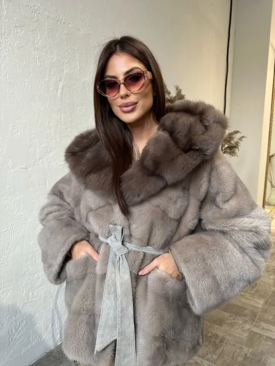 Норковое пончо - шуба с капюшоном из меха куницы - фото 0